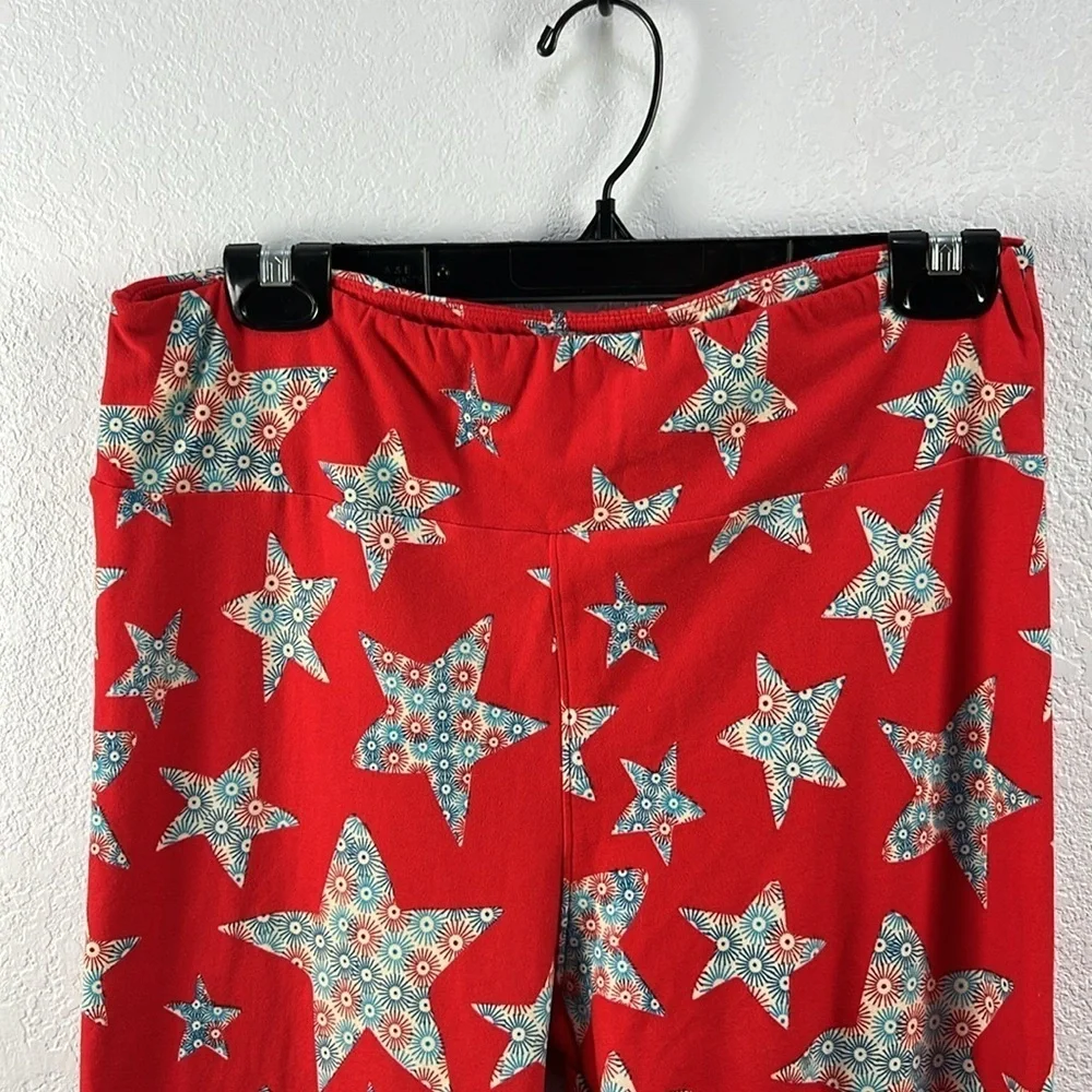 LuLaRoe Women’s Red Blue Star Pattern Leggings Sz OS Casual Effortless Retro